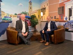 Für Oberbürgermeister Dr. Stefan Belz (rechts) gab es keinen Zweifel, ob er sich noch um weitere 8 Jahre bewerben sollte. Im Stadtgespräch Böblingen mit Hans-Jörg Zürn (Sindelfinger Zeitung/Böblinger Zeitung) erklärt er, was ihn an der Aufgabe reizt, was 2025 alles erledigt wurde und in der nächsten Zeit ansteht.