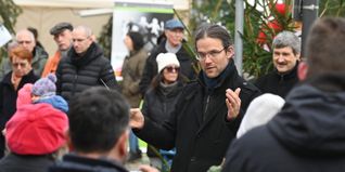 Mathias Broghammer, der neue Dirigent des Musikvereins Magstadt, bei einem seiner ersten Einsätze.